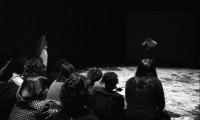 Telling 1986 Yuji Sone (please take my photograph / distraction)